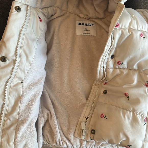 OLD NAVY GIRLS SIZE 2T PUFFER - Picture 2 of 5